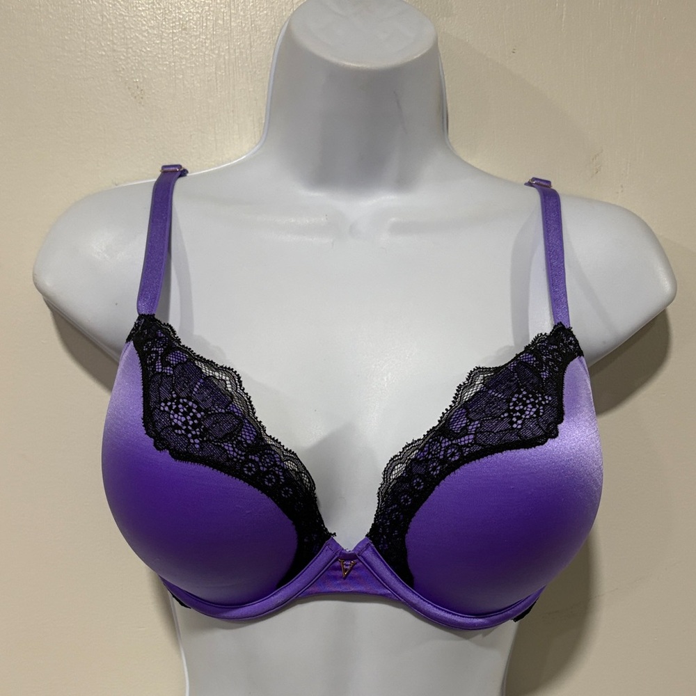 Victorias Secret Very Sexy Push-up Purple Satin w/Black Lace Trim Bra Size 34 DD